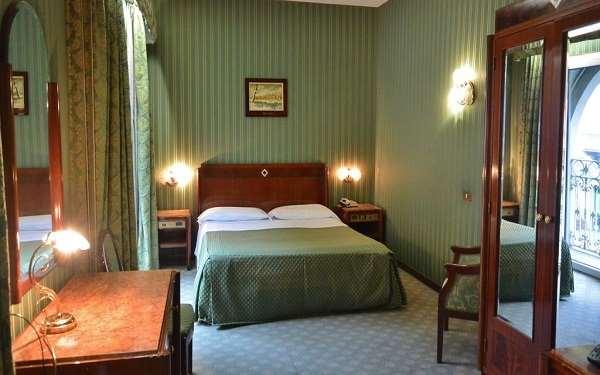 Jr Hotels Bocconi Milano Room photo