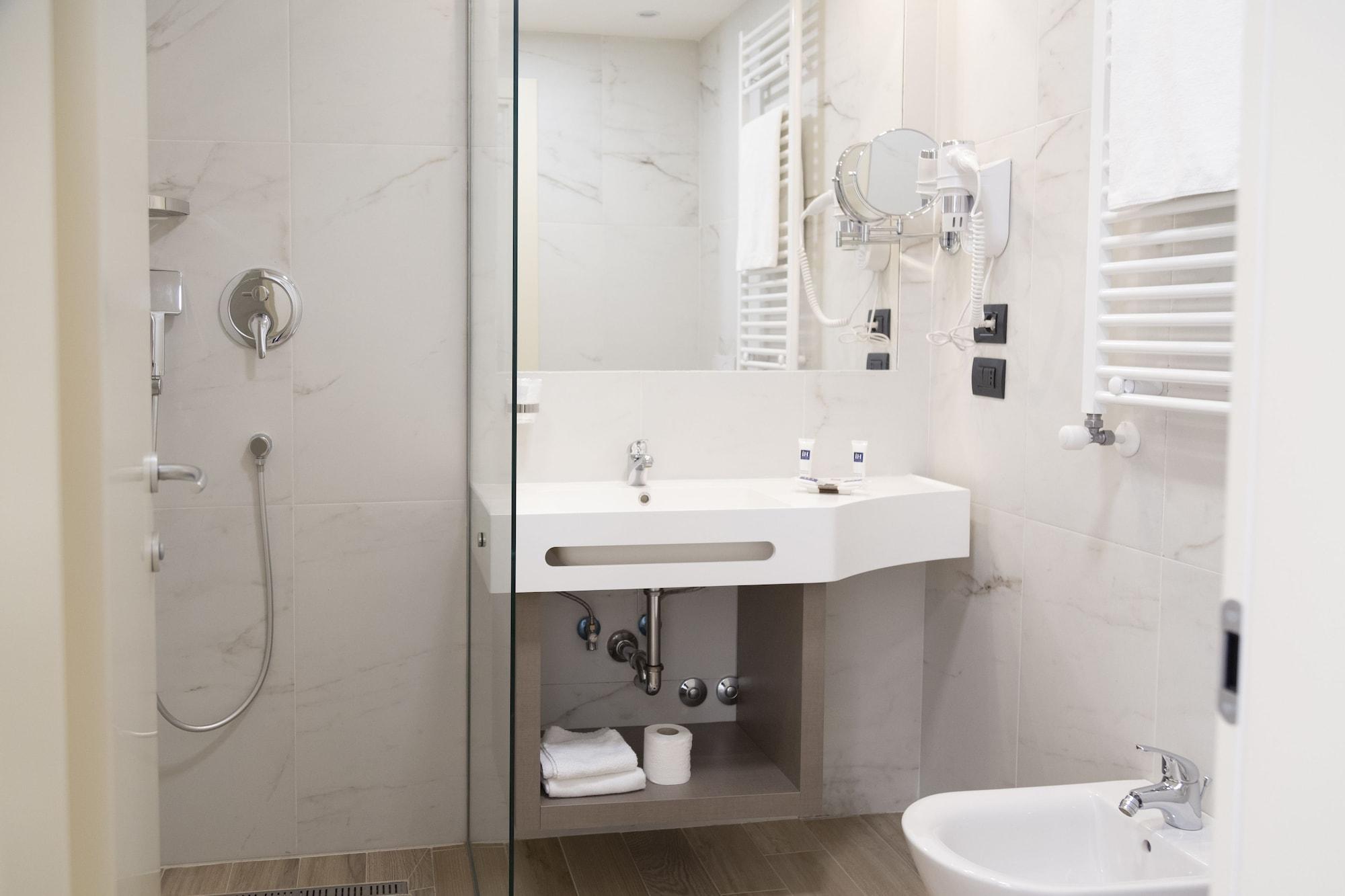 Jr Hotels Bocconi Milano Exterior photo