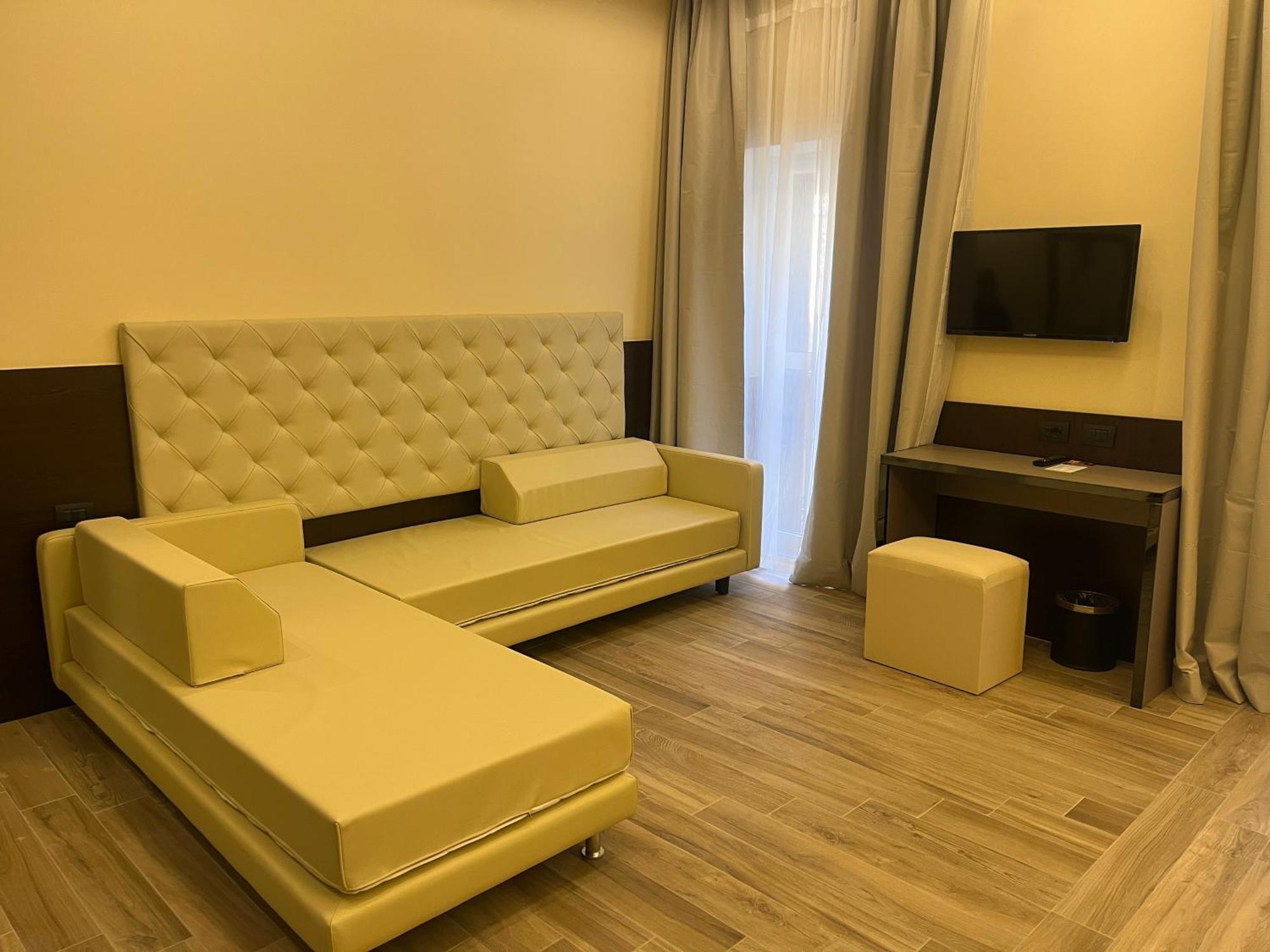 Jr Hotels Bocconi Milano Exterior photo