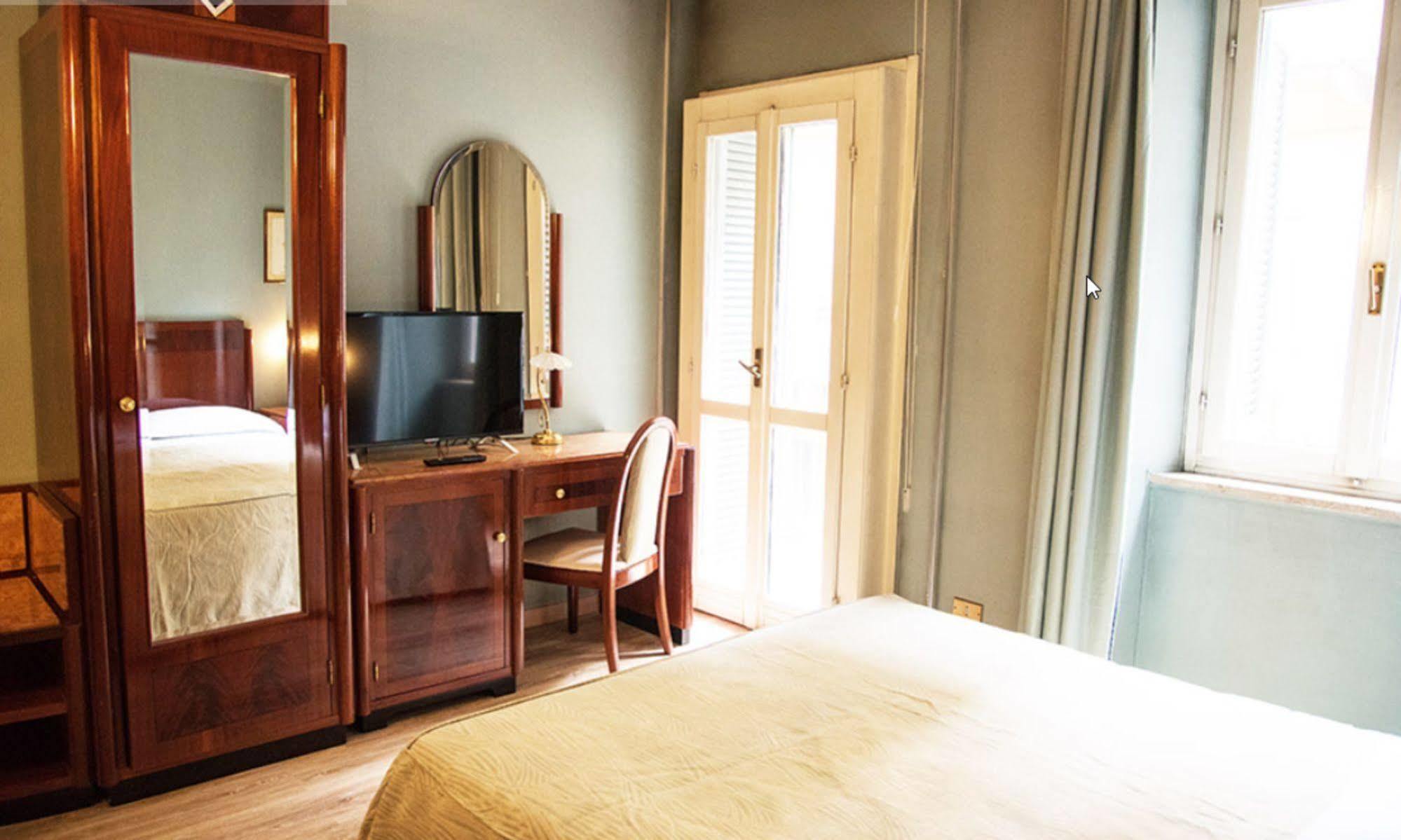 Jr Hotels Bocconi Milano Exterior photo