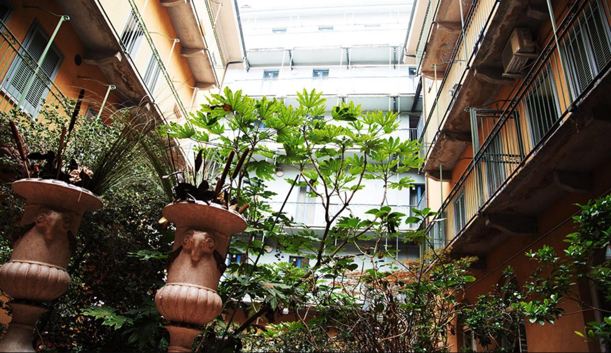 Jr Hotels Bocconi Milano Exterior photo