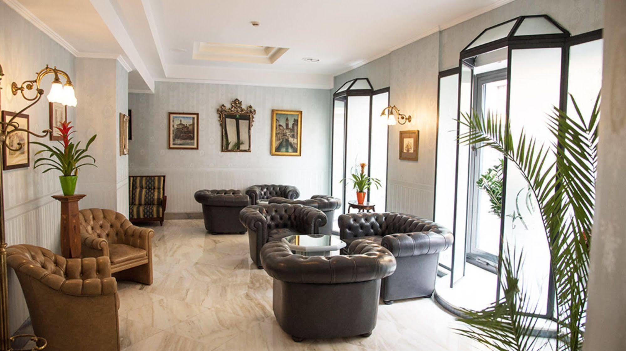 Jr Hotels Bocconi Milano Exterior photo